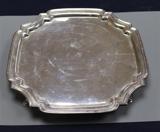 A George VI silver shaped square salver, Sheffield, 1945, 20 oz.